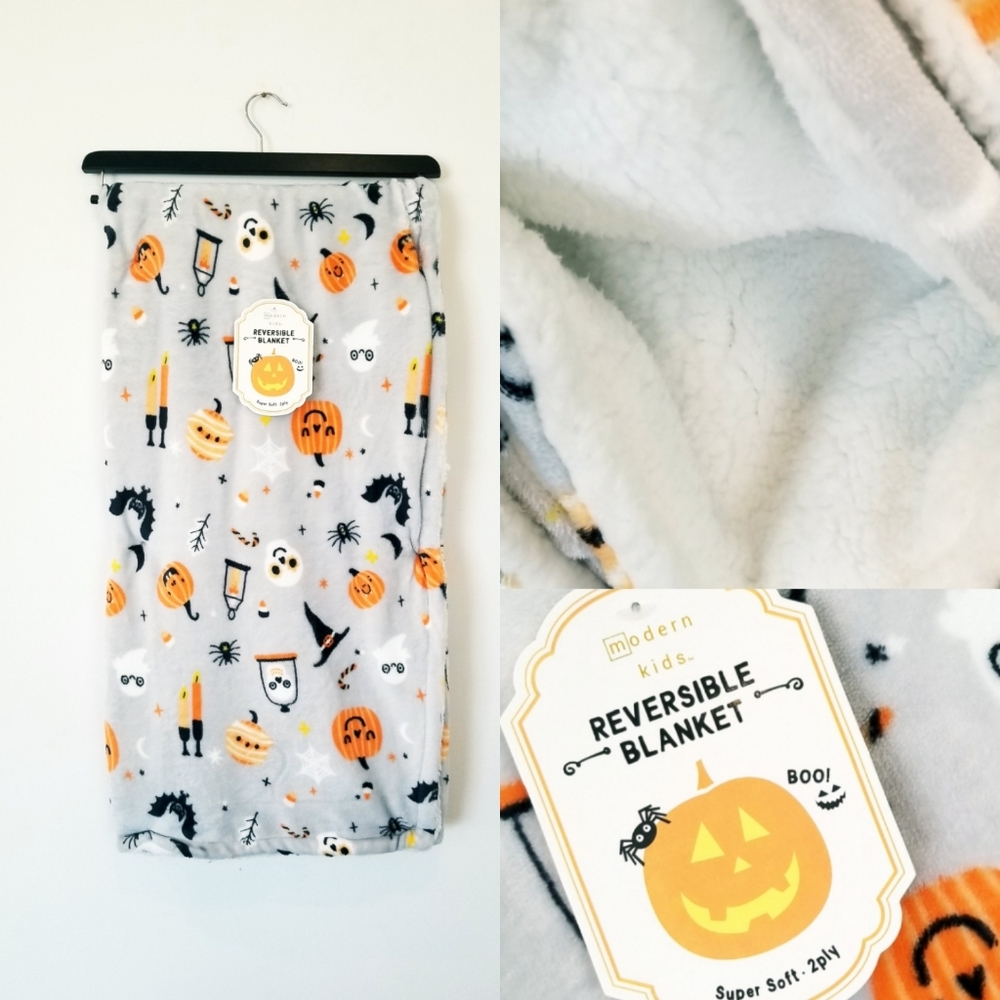 Halloween Holiday Reversible Sherpa Blanket Modern Kids Pumpkins Ghosts Bats NWT